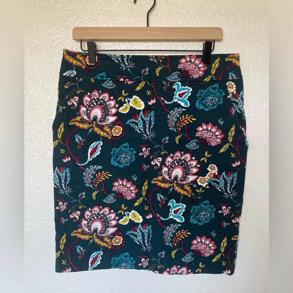 Loft Green Floral Skirt with pockets